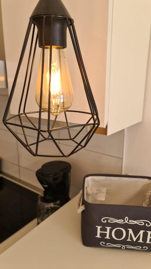 Studio Apartman Kiara Bol Exteriör bild
